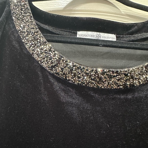 Elegant Black Velvet Long Sleeve Top - Picture 2 of 7